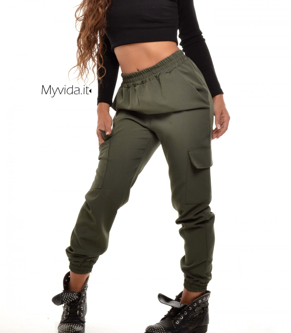 https://www.myvida.it/files/styles/zoom/public/images/products/Pant%20cargo%20donna%20elastico%20caviglia/pant_cargo_donna_elastico_caviglia_4.jpg?itok=eN4F7zjL